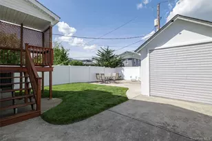1025 Knickerbocker Rd, Island Park, NY 11558 - Photo 20
