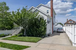 1025 Knickerbocker Rd, Island Park, NY 11558 - Photo 26