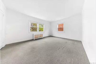 8318 164 Street, Jamaica, NY 11432 - Photo 16