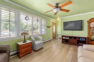 12 Leslie Ln, Massapequa, NY 11758 - Photo 4