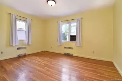 73 Lincoln Avenue, Yonkers, NY 10704 - Photo 8