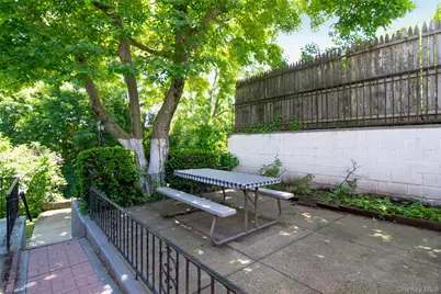 73 Lincoln Avenue, Yonkers, NY 10704 - Photo 34