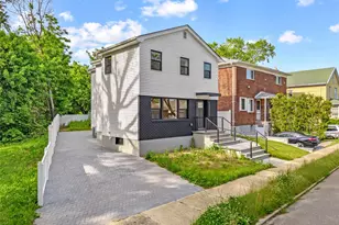 157-03 Locke Ave, Whitestone, NY 11357 - Photo 2