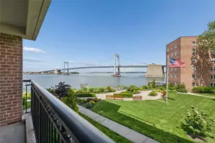 162-21 Powells Cove Blvd, Whitestone, NY 11357 - Photo 2