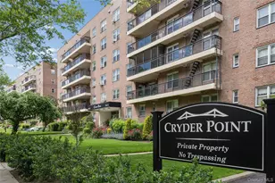 162-21 Powells Cove Blvd, Whitestone, NY 11357 - Photo 26