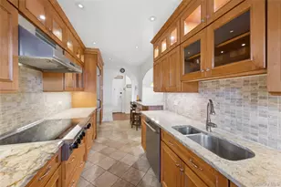 162-21 Powells Cove Blvd, Whitestone, NY 11357 - Photo 6