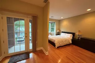 40 Portico Pl, Great Neck, NY 11021 - Photo 2