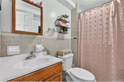1543 Hollywood Avenue, Bronx, NY 10461 - Photo 18