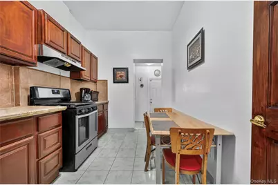 1543 Hollywood Avenue, Bronx, NY 10461 - Photo 10