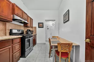 1543 Hollywood Ave, Bronx, NY 10461 - Photo 10