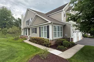 30 Pritchard Ct, Fishkill, NY 12524 - Photo 2