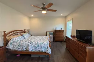 1661 Old Country Rd, Riverhead, NY 11901 - Photo 28