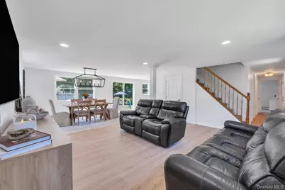 338 Easton Street, Ronkonkoma, NY 11779 - Photo 8