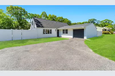 338 Easton Street, Ronkonkoma, NY 11779 - Photo 2