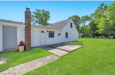 338 Easton Street, Ronkonkoma, NY 11779 - Photo 36