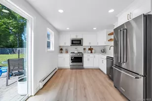 338 Easton St, Ronkonkoma, NY 11779 - Photo 12