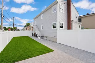 3914 Waverly Ave, Seaford, NY 11783 - Photo 2