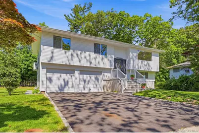 155 Brooklyn Avenue, Greenlawn, NY 11743 - Photo 34