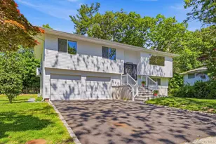 155 Brooklyn Ave, Greenlawn, NY 11743 - Photo 34
