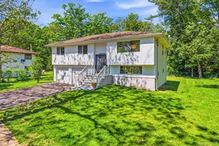 155 Brooklyn Ave, Greenlawn, NY 11743 - Photo 32