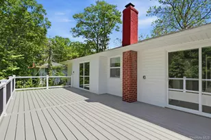 155 Brooklyn Ave, Greenlawn, NY 11743 - Photo 28