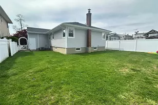 1741 Warren Pl, Merrick, NY 11566 - Photo 20