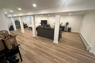 1741 Warren Pl, Merrick, NY 11566 - Photo 18