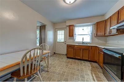 34 Roberts Street, Mastic, NY 11950 - Photo 4