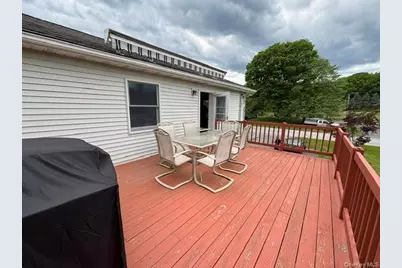 32 Louise Lane, Hopewell Junction, NY 12533 - Photo 2
