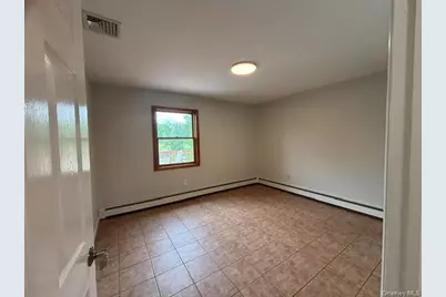 32 Louise Lane, Hopewell Junction, NY 12533 - Photo 8