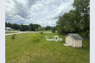 32 Louise Lane, Hopewell Junction, NY 12533 - Photo 12