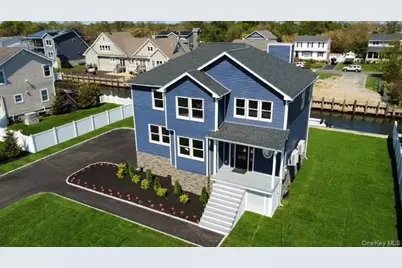 851 W Bay Drive, West Islip, NY 11795 - Photo 4