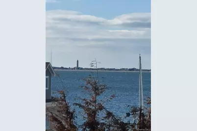 851 W Bay Drive, West Islip, NY 11795 - Photo 22