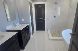 851 W Bay Dr, West Islip, NY 11795 - Photo 34