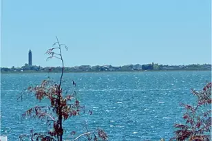 851 W Bay Dr, West Islip, NY 11795 - Photo 20