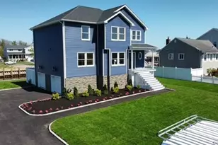 851 W Bay Dr, West Islip, NY 11795 - Photo 12