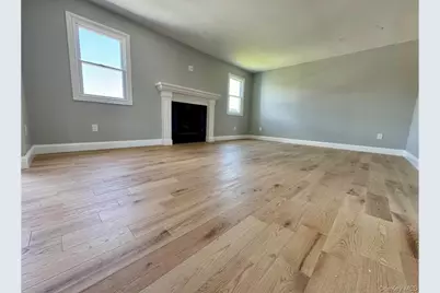 851 W Bay Drive, West Islip, NY 11795 - Photo 30