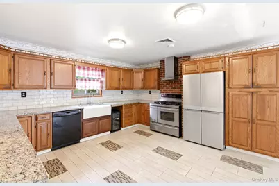 138 Arthur Avenue, Thornwood, NY 10594 - Photo 18