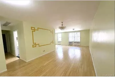 142-05 Roosevelt Avenue #415, Flushing, NY 11354 - Photo 2