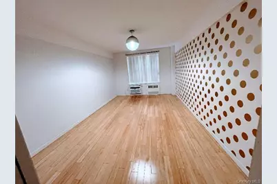 142-05 Roosevelt Avenue #415, Flushing, NY 11354 - Photo 10