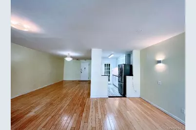 142-05 Roosevelt Avenue #415, Flushing, NY 11354 - Photo 4