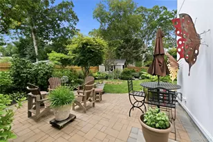 16 Wildwood Ct, East Islip, NY 11730 - Photo 42