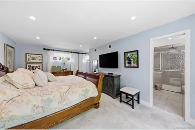 16 Wildwood Court, East Islip, NY 11730 - Photo 36