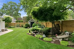 16 Wildwood Ct, East Islip, NY 11730 - Photo 48