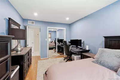 16 Wildwood Court, East Islip, NY 11730 - Photo 28