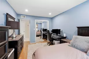 16 Wildwood Ct, East Islip, NY 11730 - Photo 28