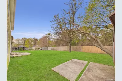 613 Bourdois Avenue, Bellport, NY 11713 - Photo 6