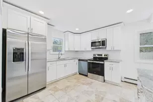 613 Bourdois Ave, Bellport, NY 11713 - Photo 8