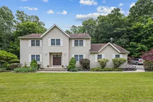 34 Marietta Dr, Pomona, NY 10970 - Photo 2