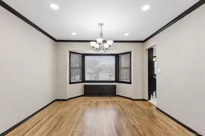 3962 Hahn Avenue, Bethpage, NY 11714 - Photo 16